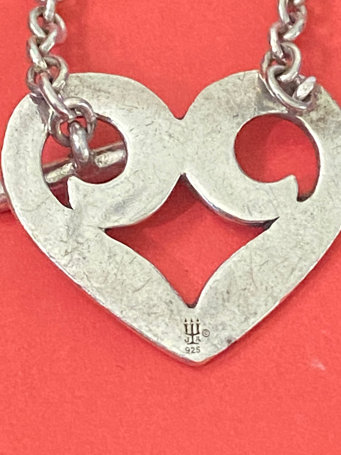 Preowned James Avery Retired Silver Heart Toggle Necklace 16”