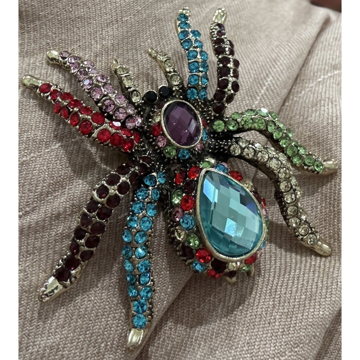 BNWOT Multi Color Rhinestone Silver Long Legs Spider Scarf Magnetic Brooch Pin