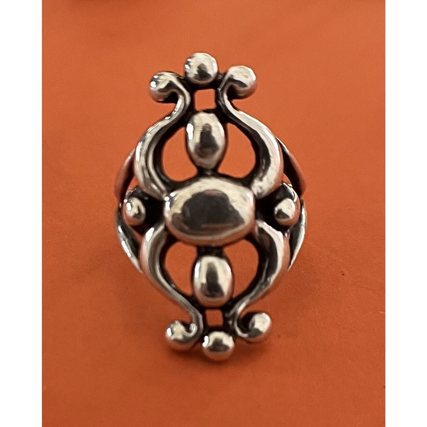 James Avery Retired Sterling Silver Glorietta Ring Size 9 Pre-Owned