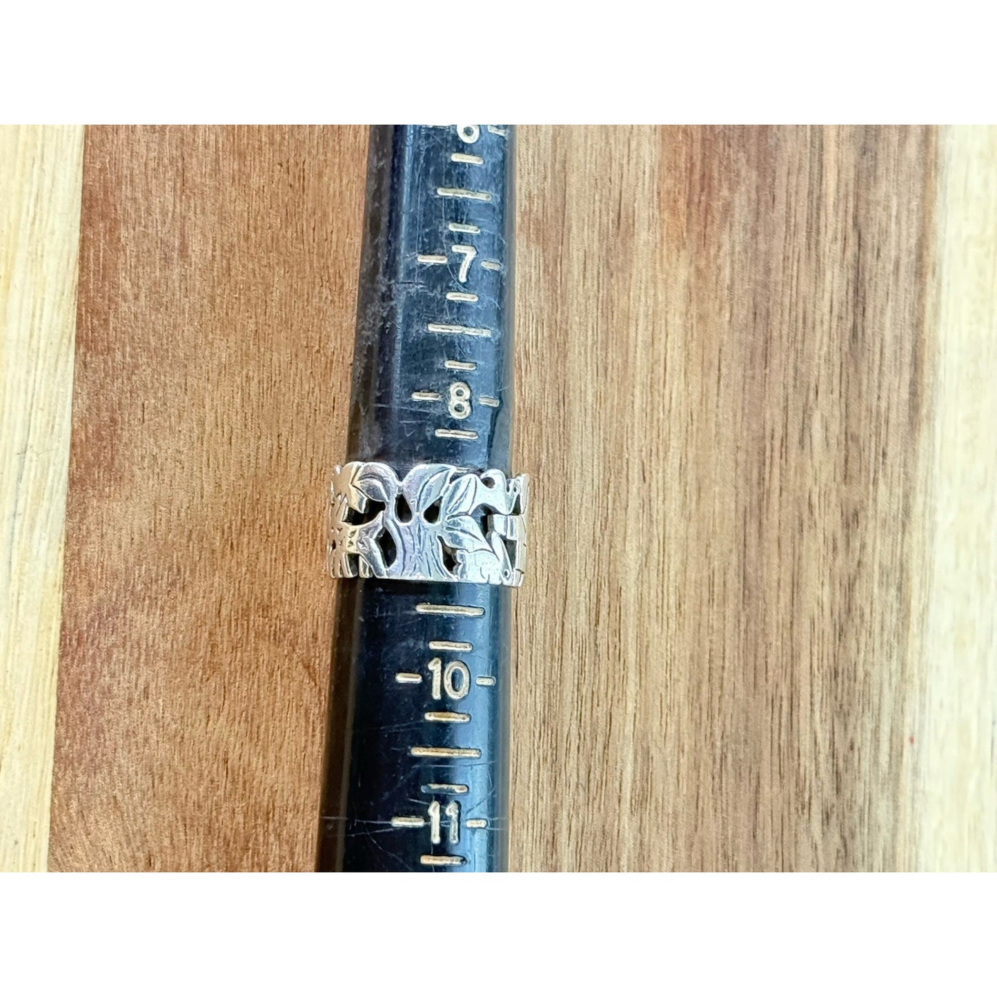 James Avery RETIRED Sterling Silver St. Francis Loves The Animals Ring Size 9