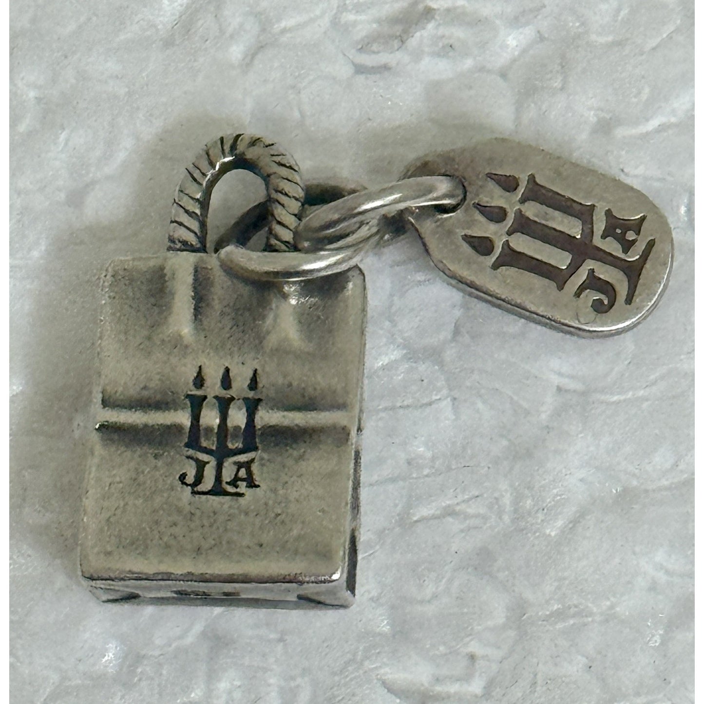 Pre Owned James Avery Retired Silver Shopping Bag Charm with Bonus JA Tag Charm