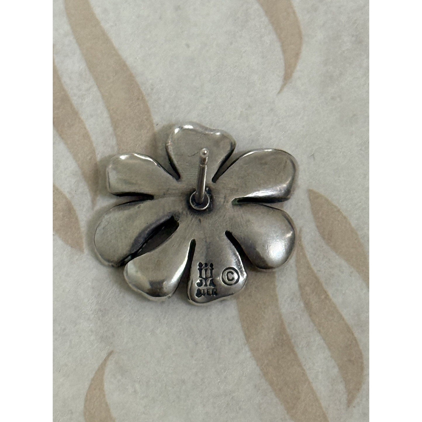 James Avery Rare Retired Sterling Silver Dogwood Flower Stud Earrings Pre-Owned