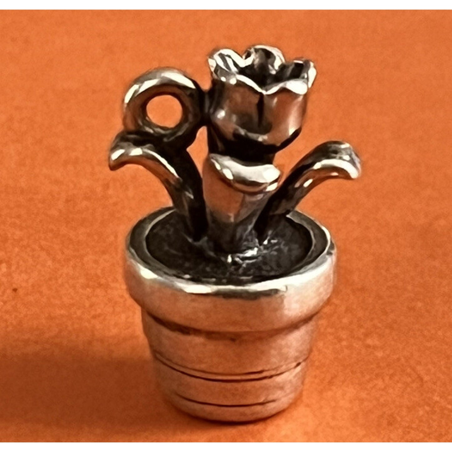 ORIGINAL RELEASE James Avery Retired Sterling Silver Tulip 🌷 Flower Pot Charm Pre-Owned