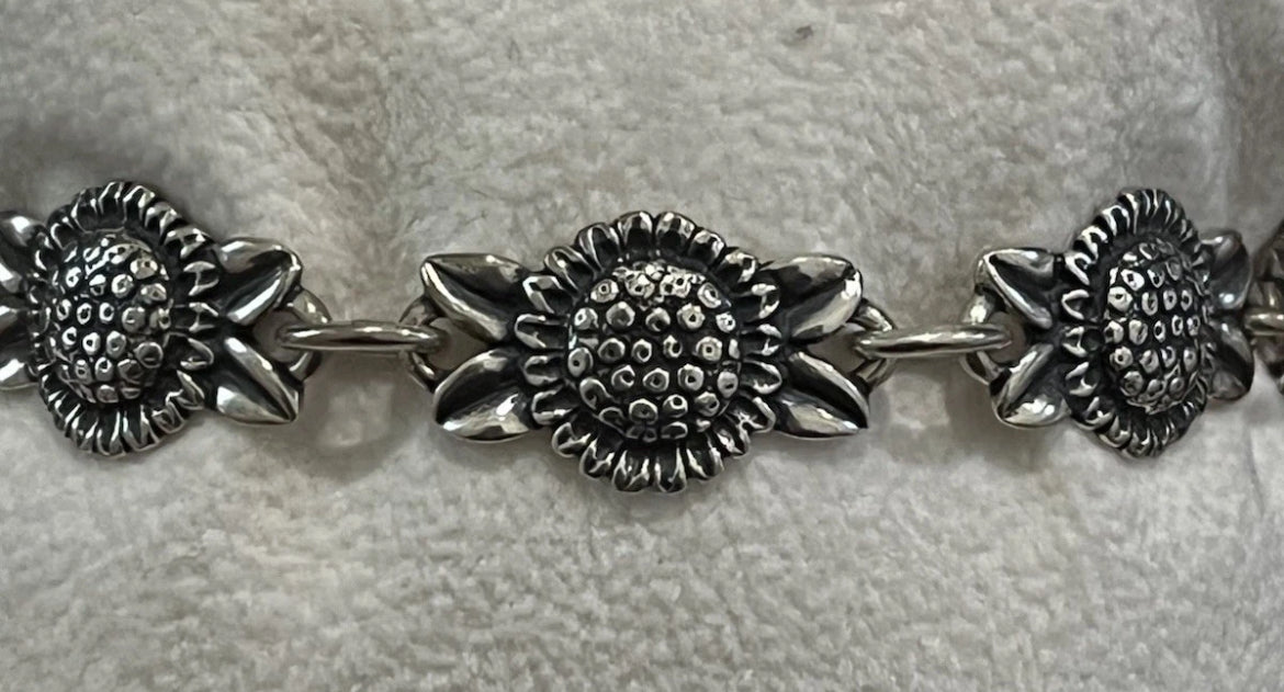 Preowned James Avery Retired Sterling Silver Sunflower Link Bracelet