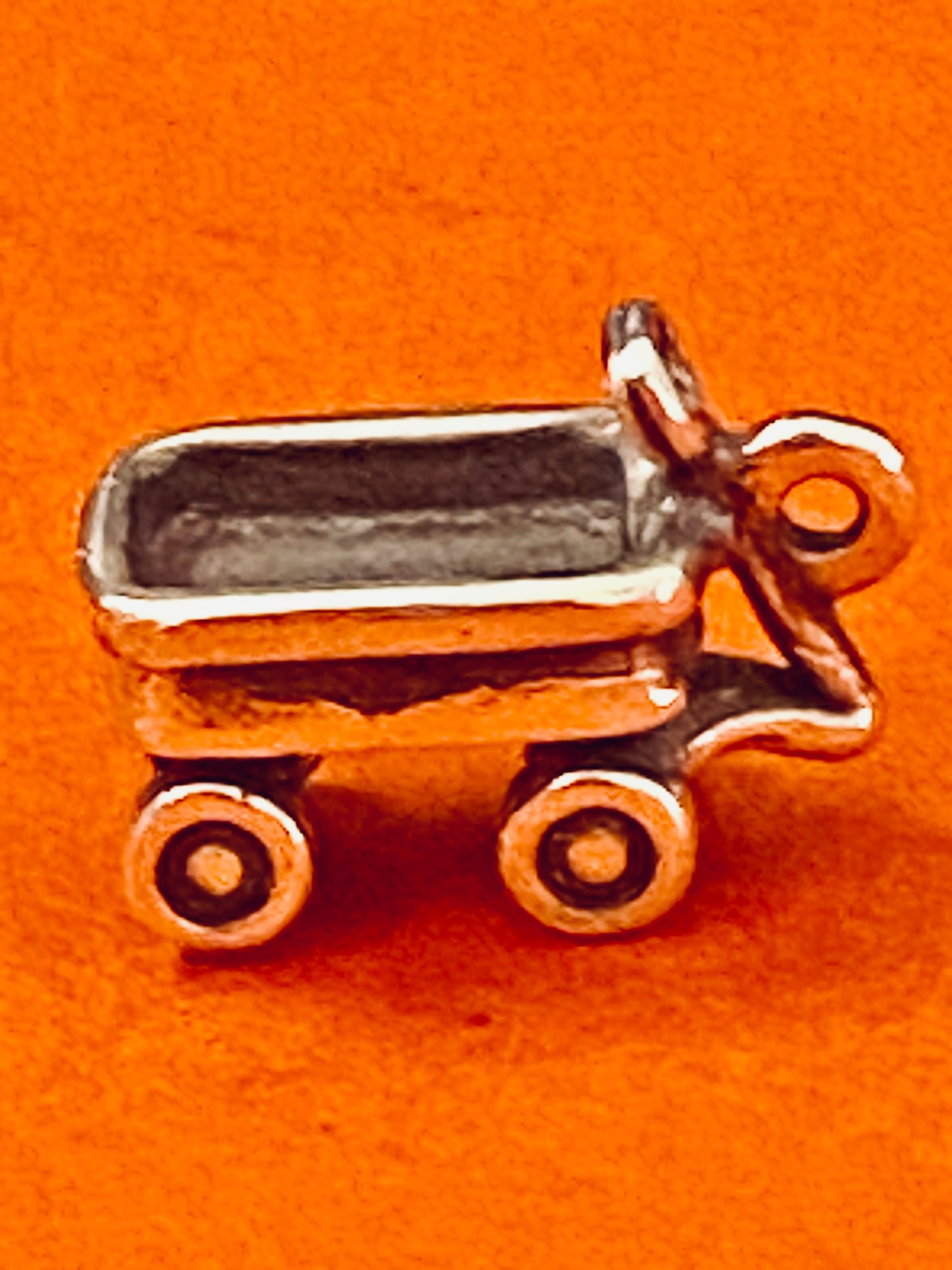 Preowned James Avery Retired Hard to Find Silver Wagon Radio Flyer Charm