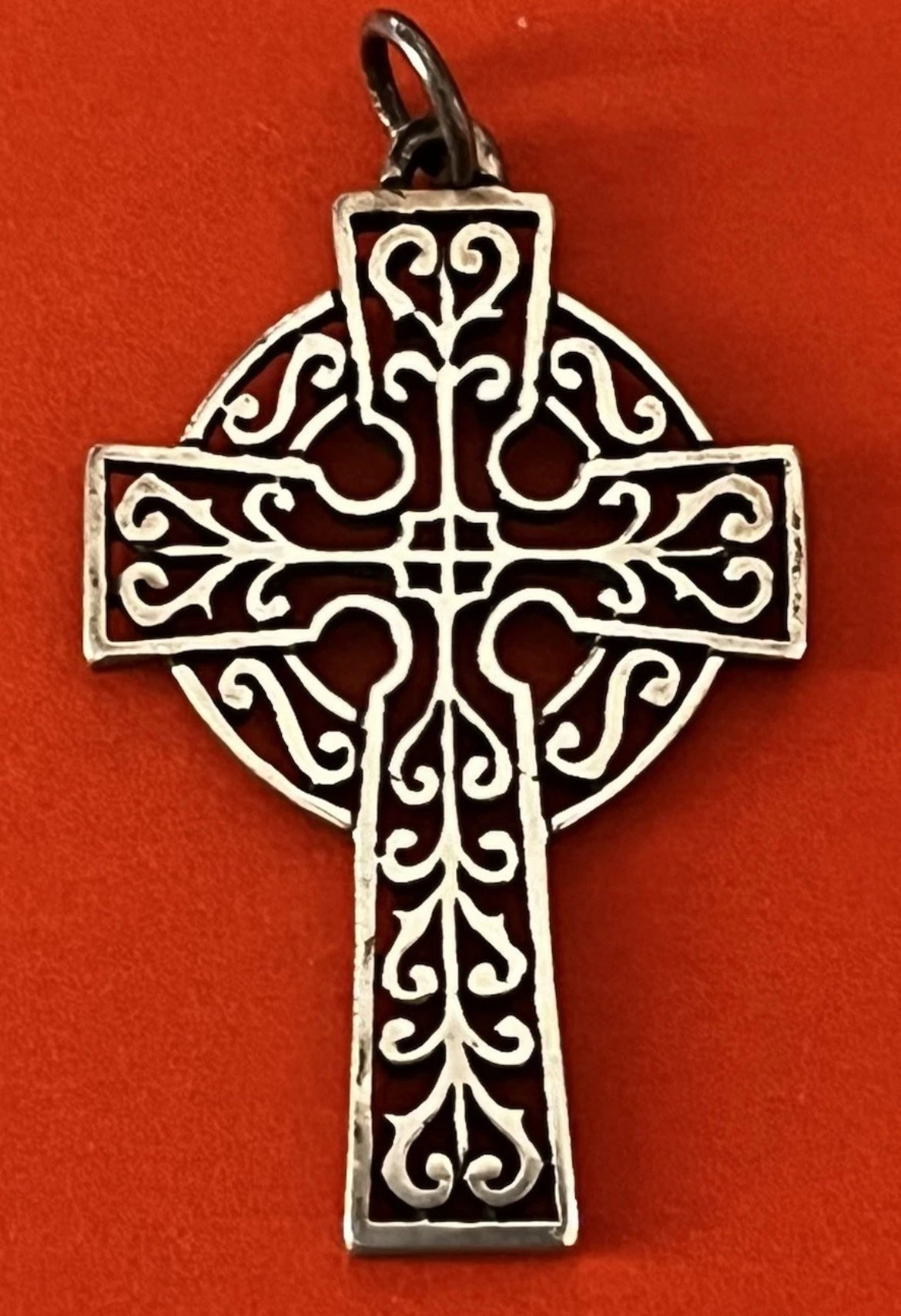 Preowned James Avery Retired Sterling Silver Adorned Celtic Cross Pendant 1.5”