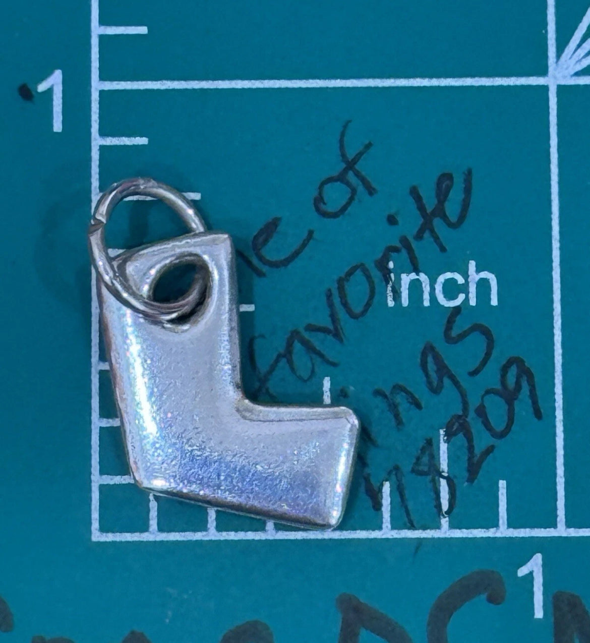 Preowned James Avery Retired Silver Puffy Letter L Charm or Pendant