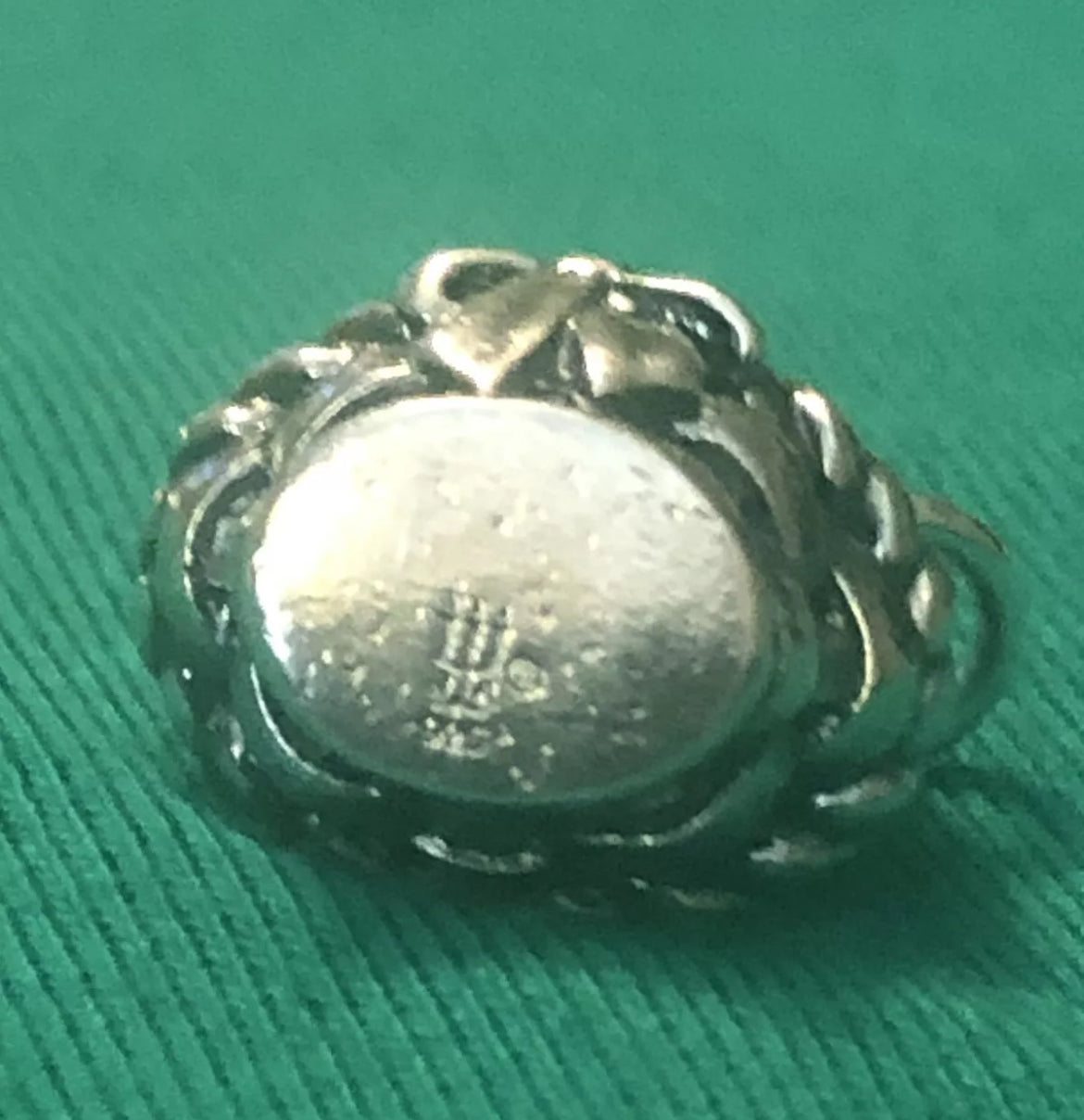 Preowned James Avery Silver RETIRED 🐣 Easter Basket With Eggs 🐣 Charm