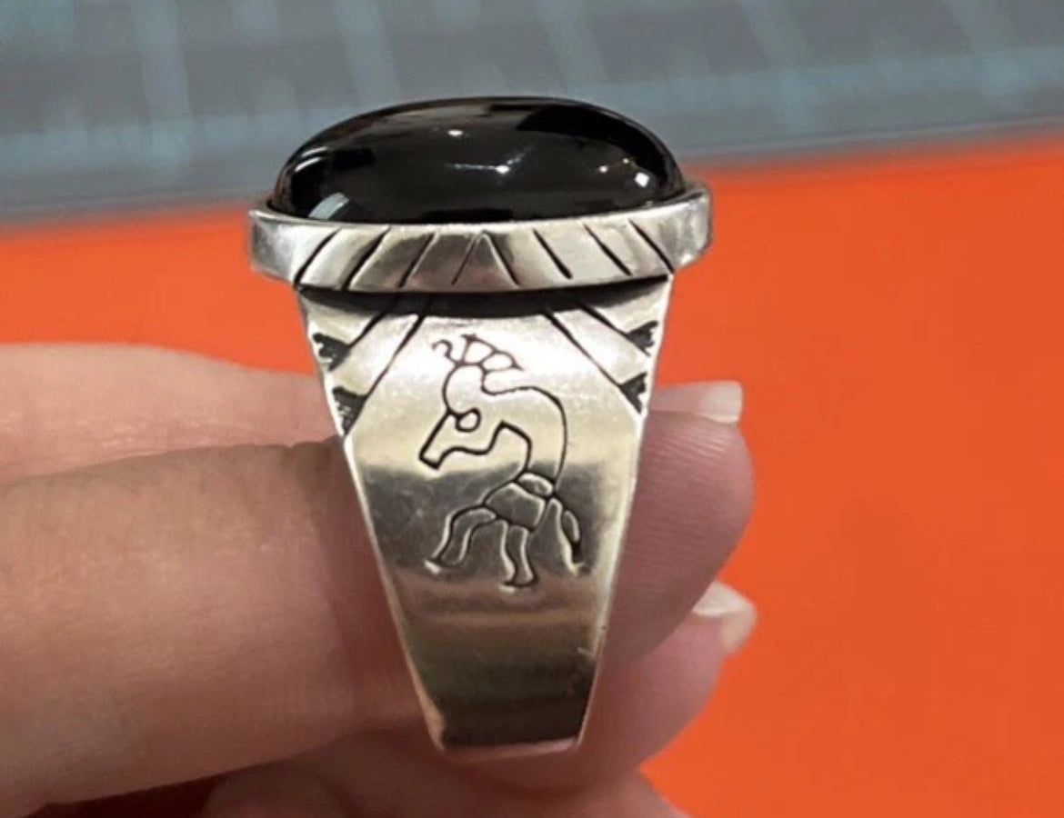 AUTHENTIC Native American Sterling Silver & Onyx Ring W/ Kokopelli Motifs 10.5