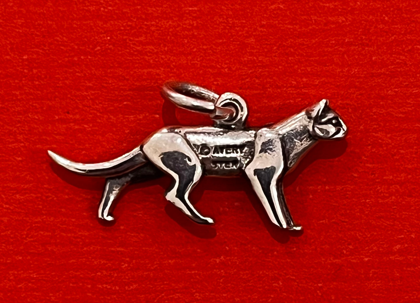 Preowned James Avery Retired Sterling Silver Strutting Cat Charm