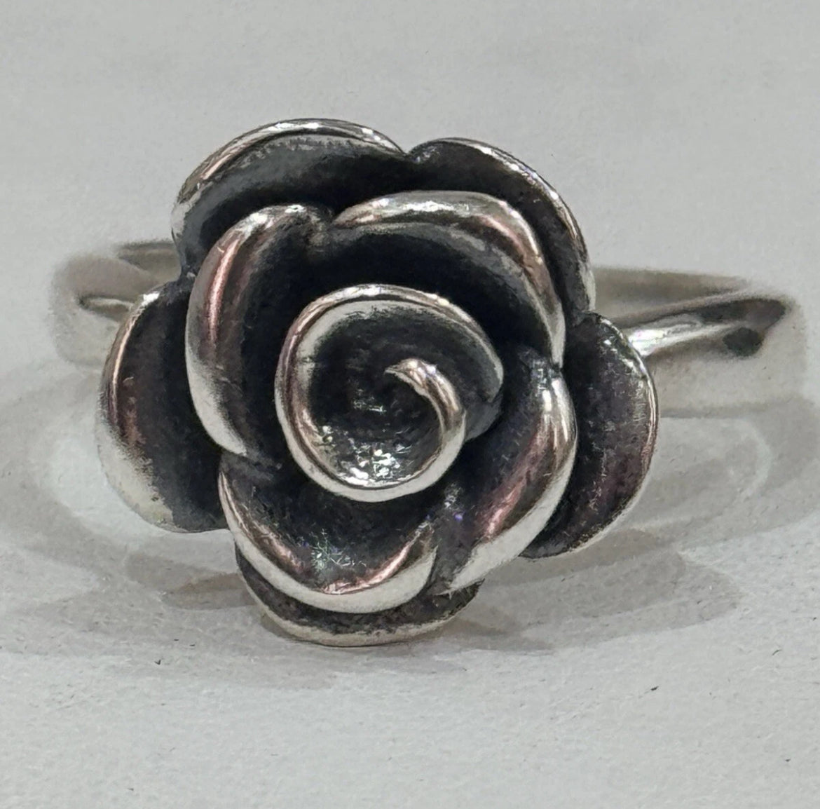 Preowned James Avery Retired Silver Rose Blossom Ring Size 8.5