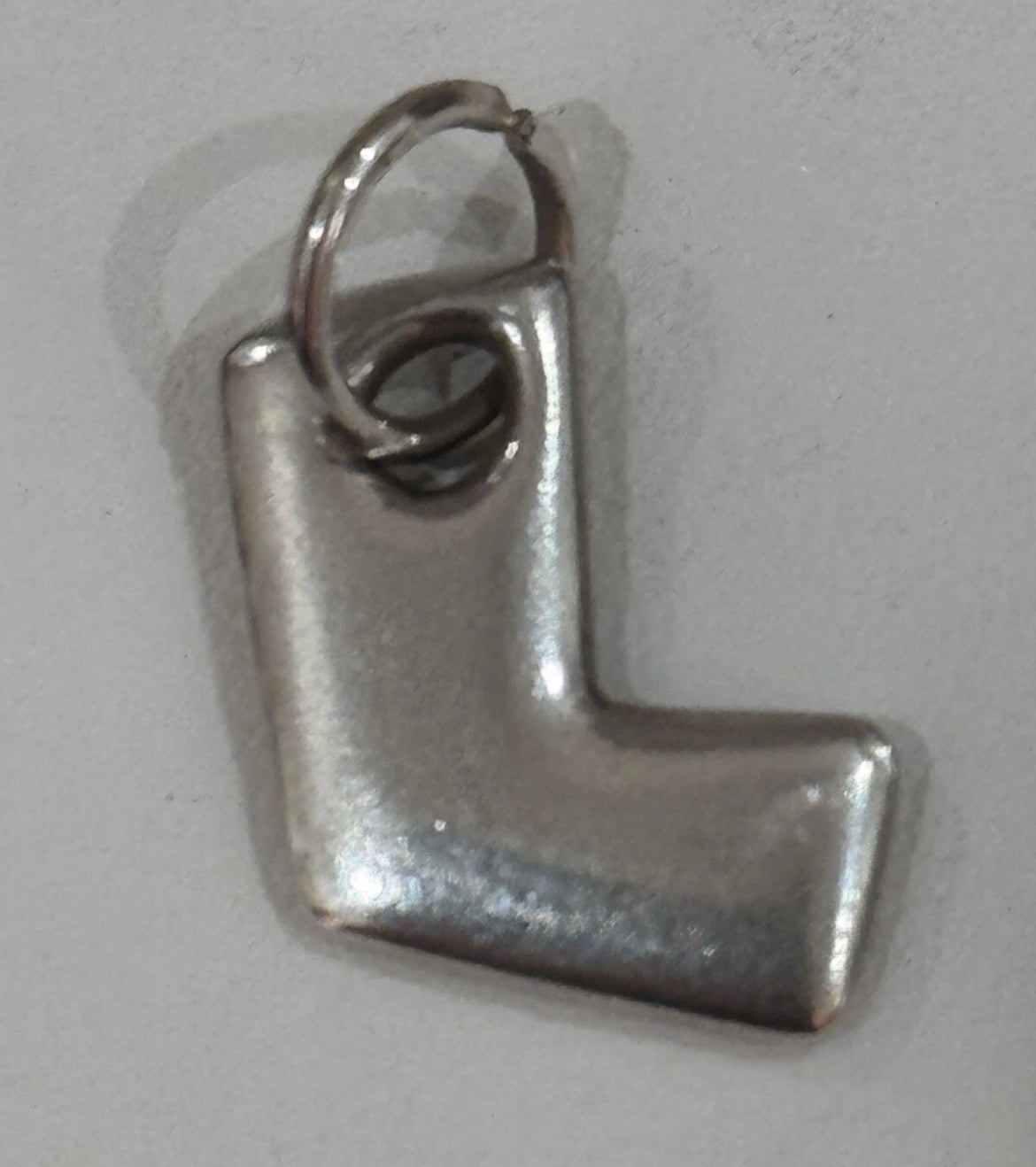 Preowned James Avery Retired Silver Puffy Letter L Charm or Pendant