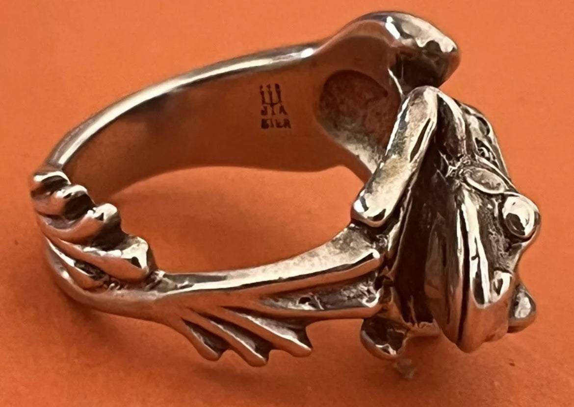 Preowned James Avery Retired Sterling Silver 3D Frog Ring Size 6