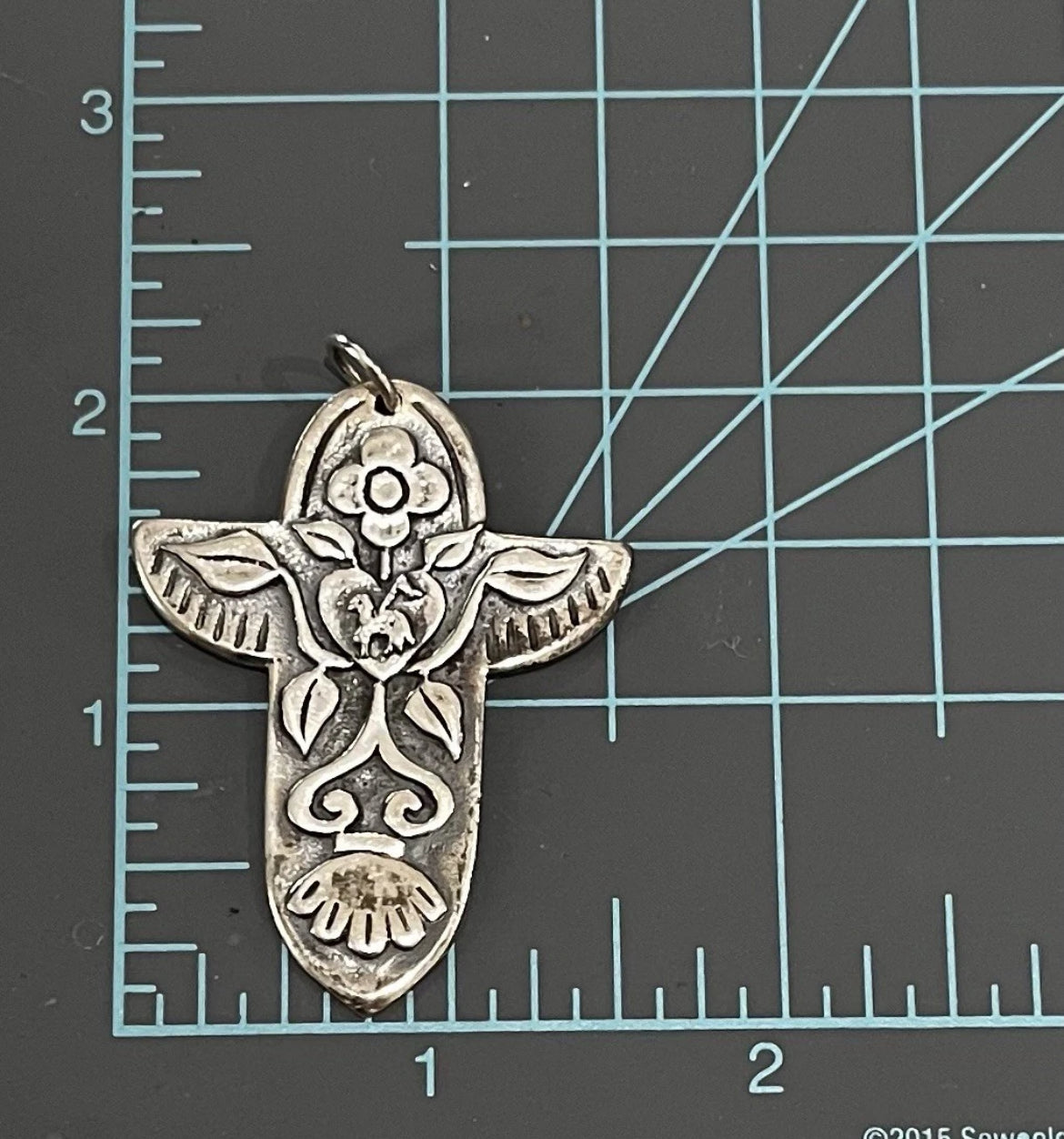 Preowned James Avery Retired Silver Adoremus Floral Cross Pendant 2"