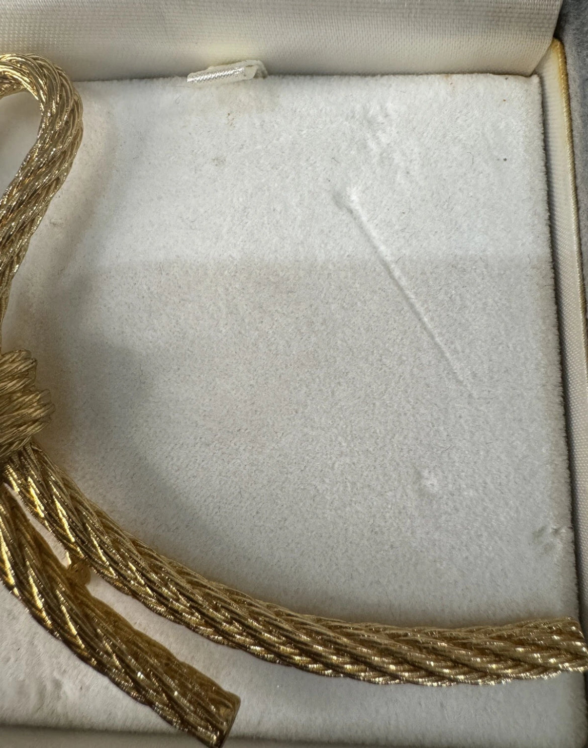 Preowned Vintage New in Box Signed Christian Dior Gold Tone Textured Rope Knot Brooch Pin