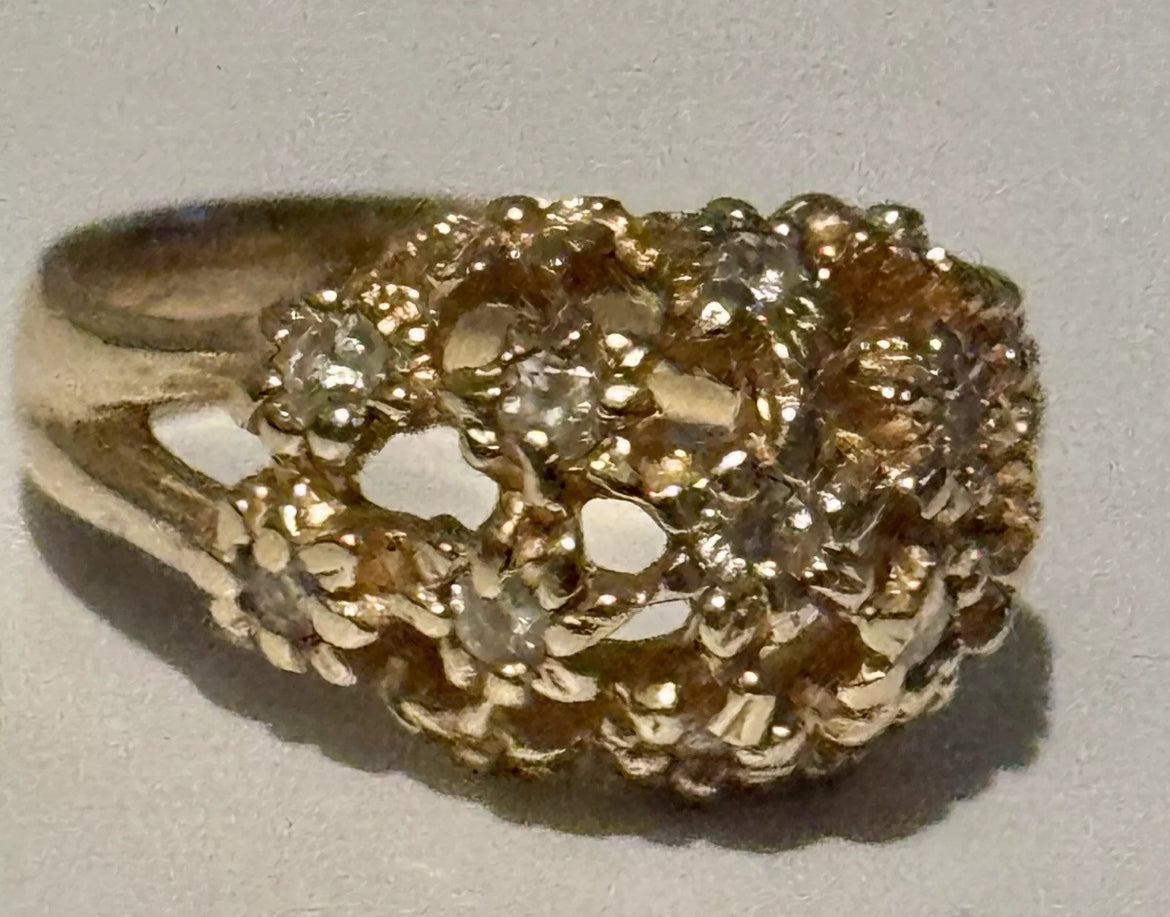 Preowned James Avery Retired RARE 14k Gold Small Daisy Diamond Ring Size 7.5 (.33 tcw)