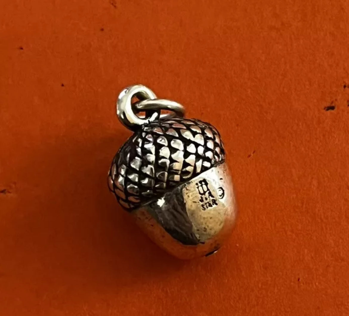 Preowned Retired James Avery Sterling Silver Acorn Charm