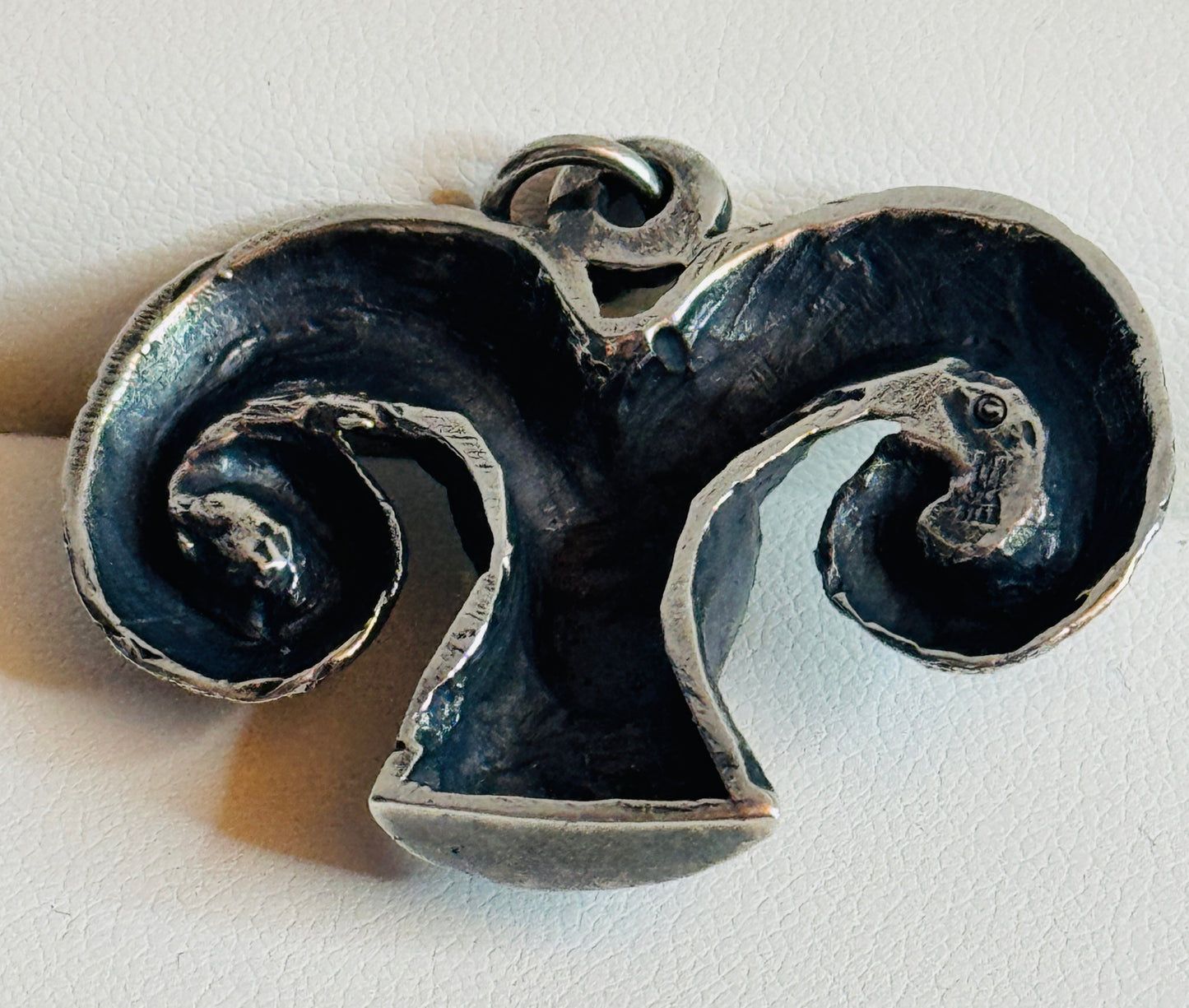 Pre-Owned Vintage James Avery HUGE Retired Ram Pendant RARE with JA Box and Pouch