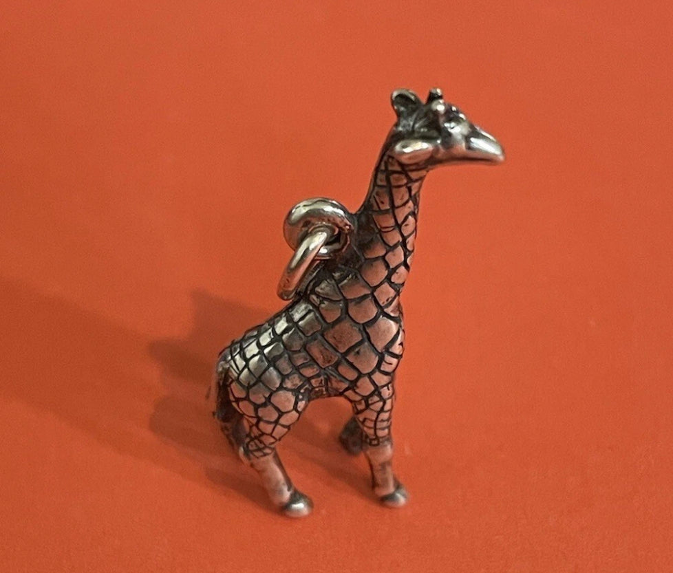 Preowned James Avery Retired Silver Giraffe Charm