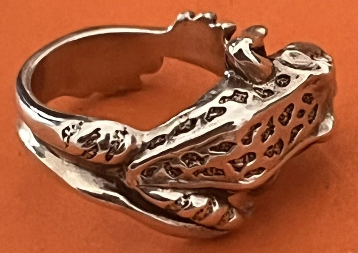 Preowned James Avery Retired Sterling Silver 3D Frog Ring Size 6