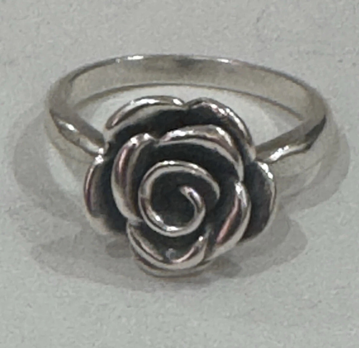 Preowned James Avery Retired Silver Rose Blossom Ring Size 8.5