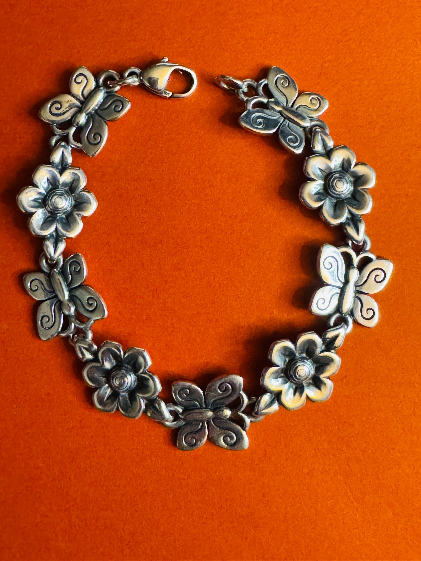 Preowned James Avery Retired HTF Butterflies and Blooms Flowers Bracelet 7 3/8”
