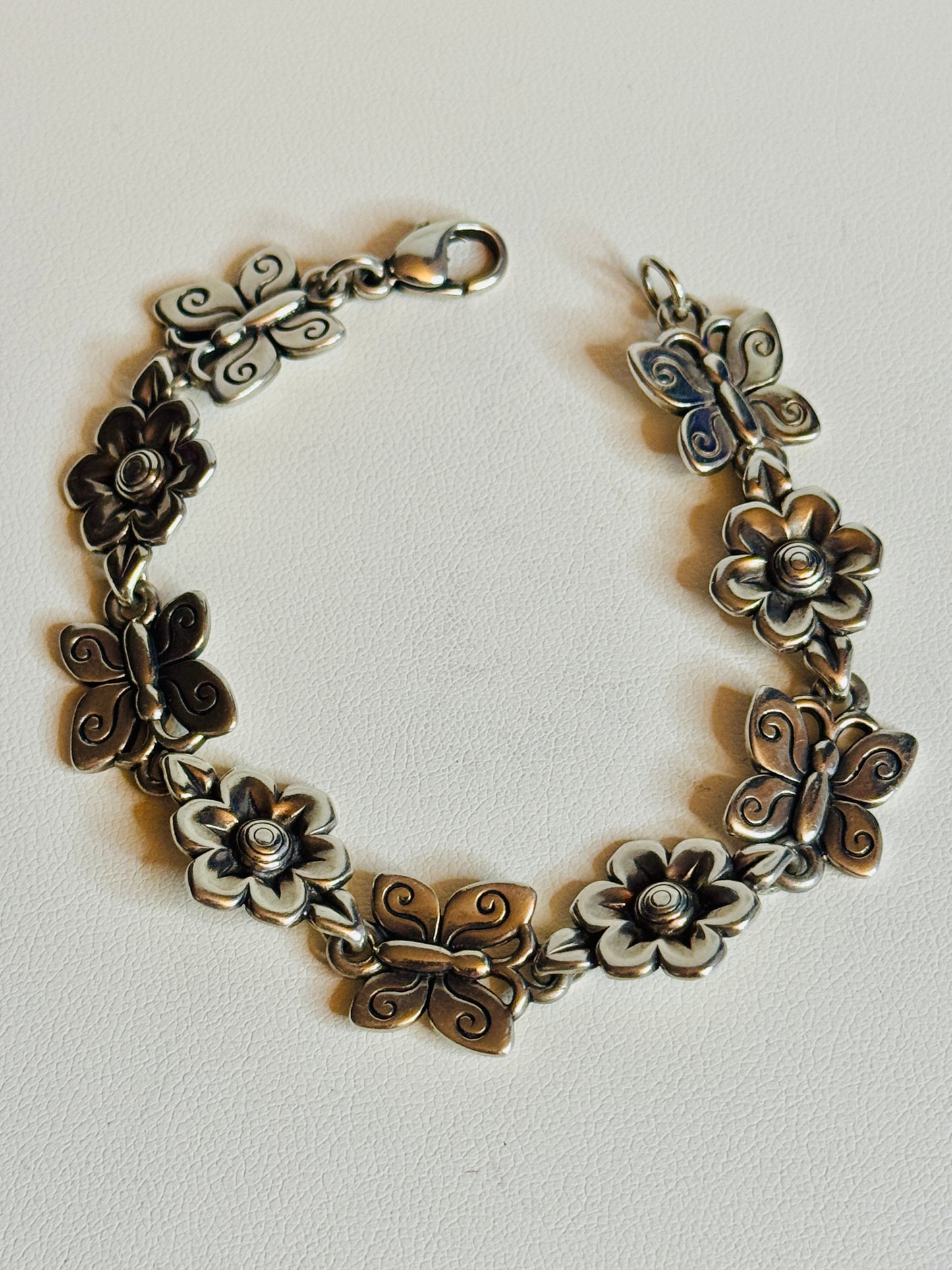 Preowned James Avery Retired HTF Butterflies and Blooms Flowers Bracelet 7 3/8”