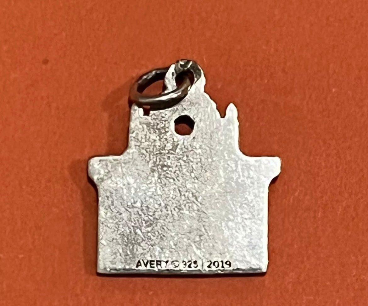 Preowned James Avery Retired Sterling Silver Christmas Fireplace Charm