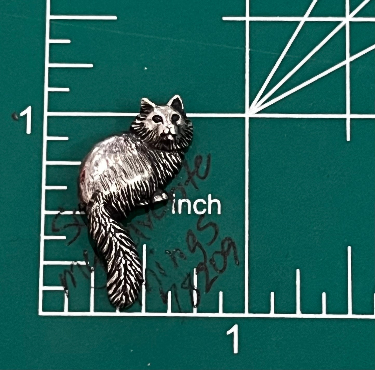 Preowned James Avery Retired Silver VINTAGE Fluffy Cat Charm