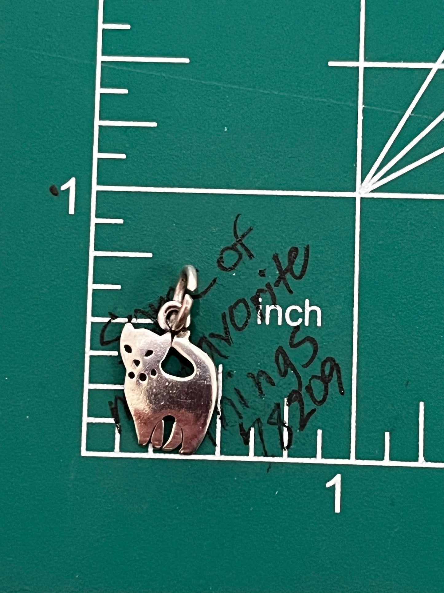 Preowned James Avery Retired Sterling Silver VINTAGE Cat Charm