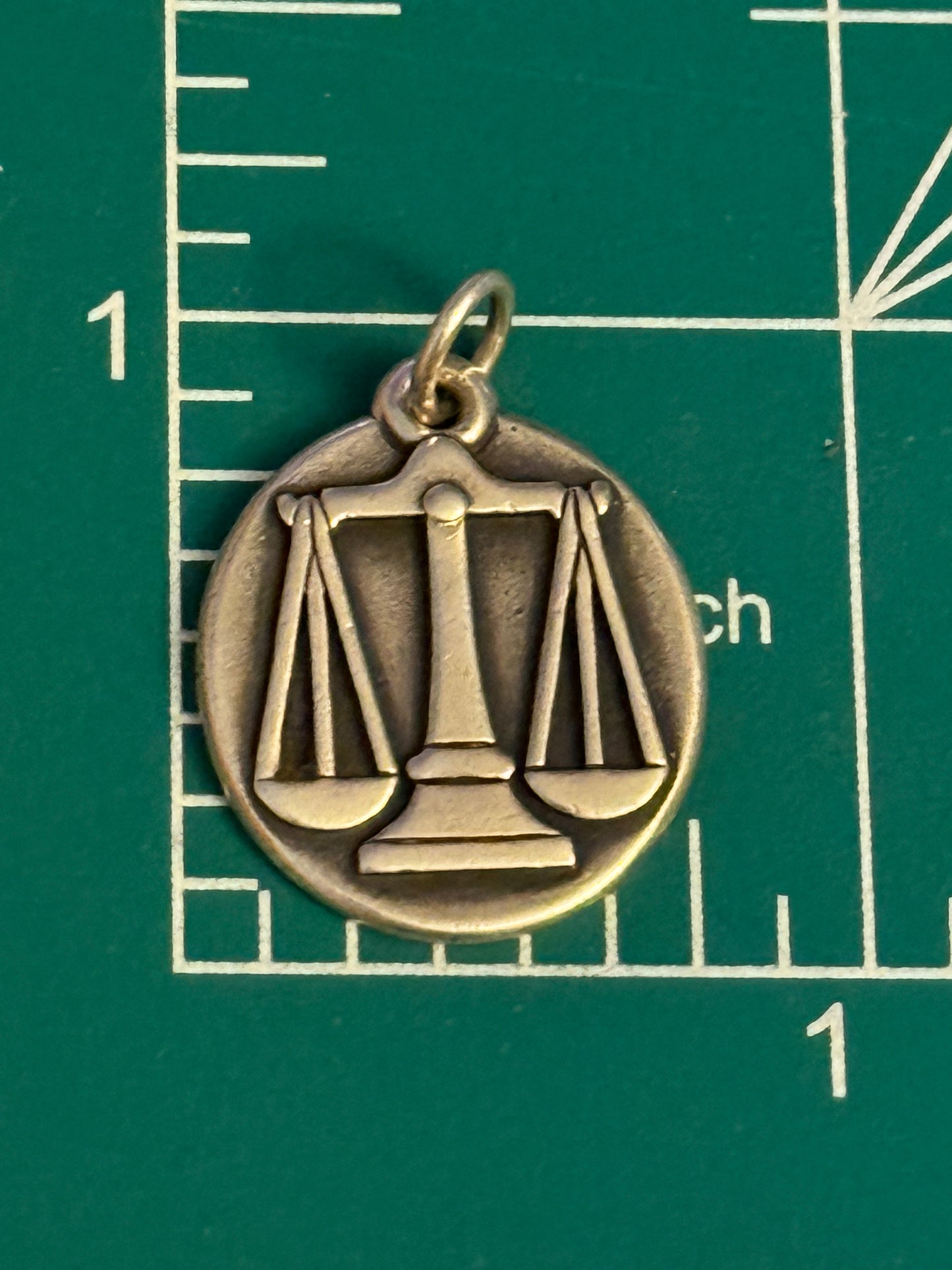 Pre Owned James Avery Retired Silver Libra Scales of Justice Law Or Zodiac Charm Pendant