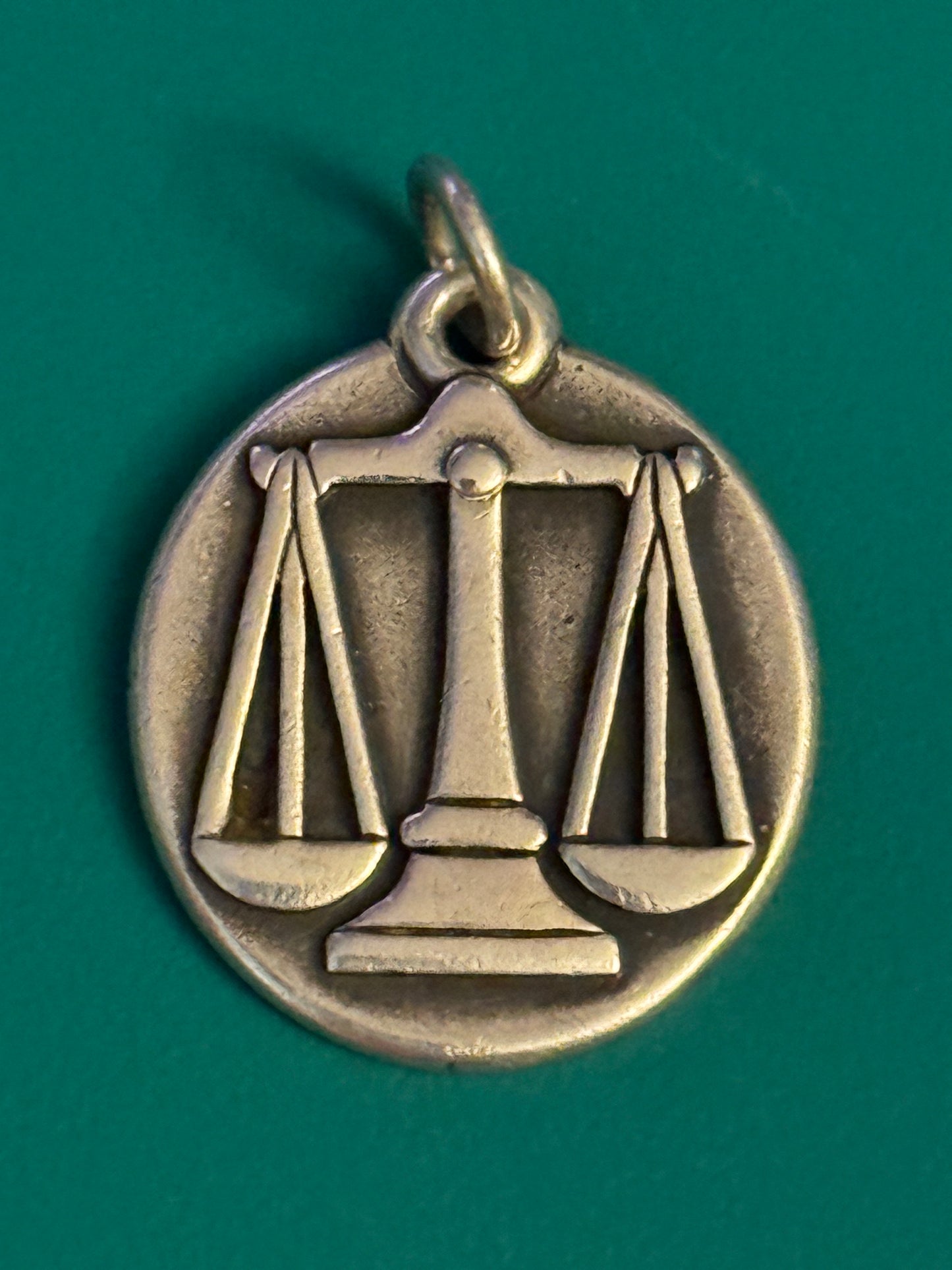 Pre Owned James Avery Retired Silver Libra Scales of Justice Law Or Zodiac Charm Pendant