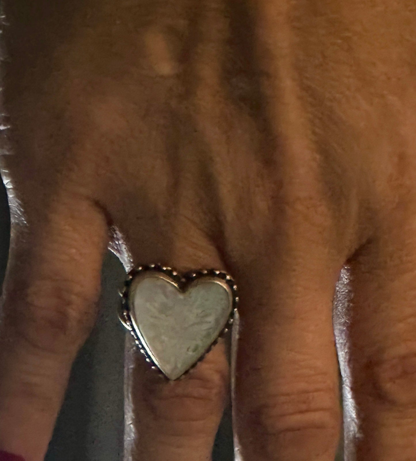 PreOwned James Avery RETIRED Sculpted Hearts and Tulips White Gemstone Ring Size 6.5