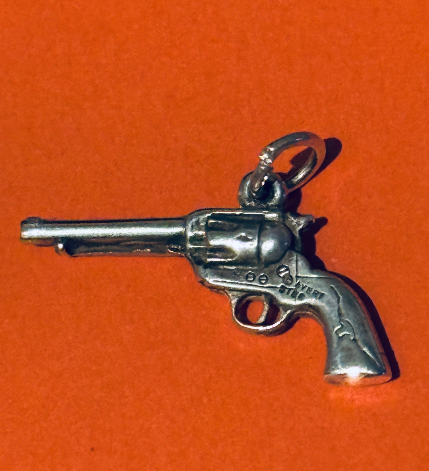 Pre Owned James Avery Retired RARE HARD TO FIND Six Shooter Gun Pistol Silver Charm