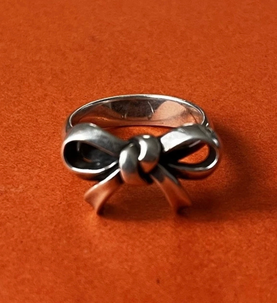 Pre Owned James Avery Retired Silver Bow Ring Hard to Find!
