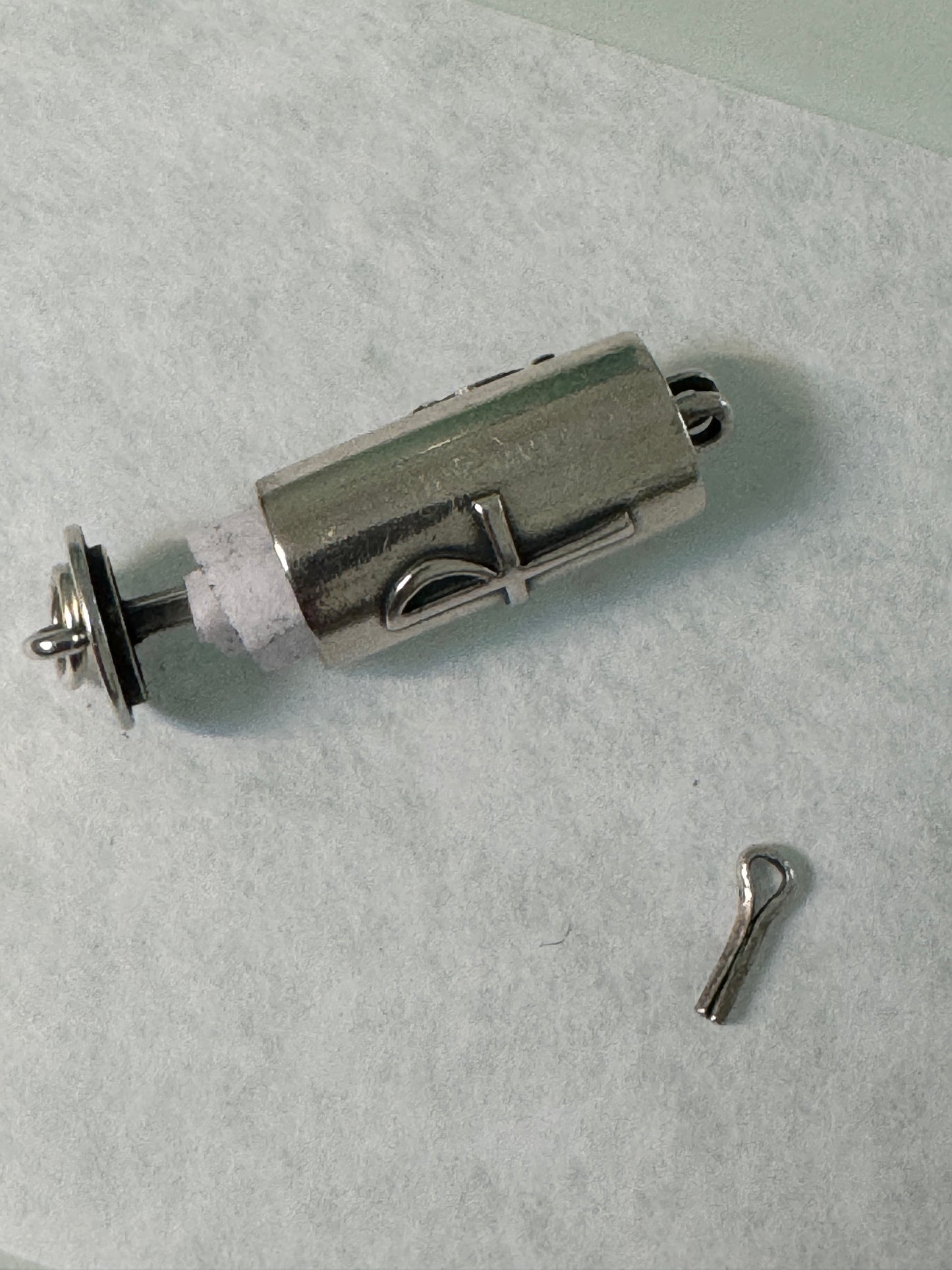 Pre Owned James Avery RETIRED RARE HTF Silver Alpha Omega Chi Rho Prayer Scroll Capsule