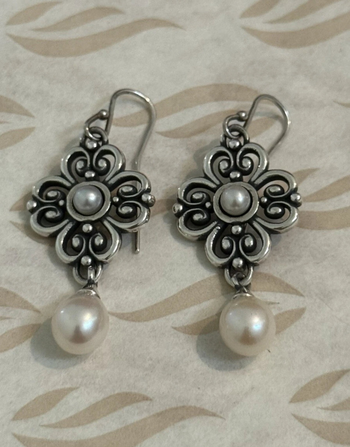 Pre-Owned James Avery Retired Sterling Silver Cross of Adoration Ear Hooks w/ Pearls