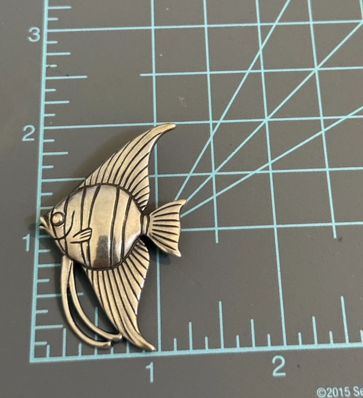 Pre-Owned James Avery Retired Sterling Silver Large Angel Fish Pendant or Brooch