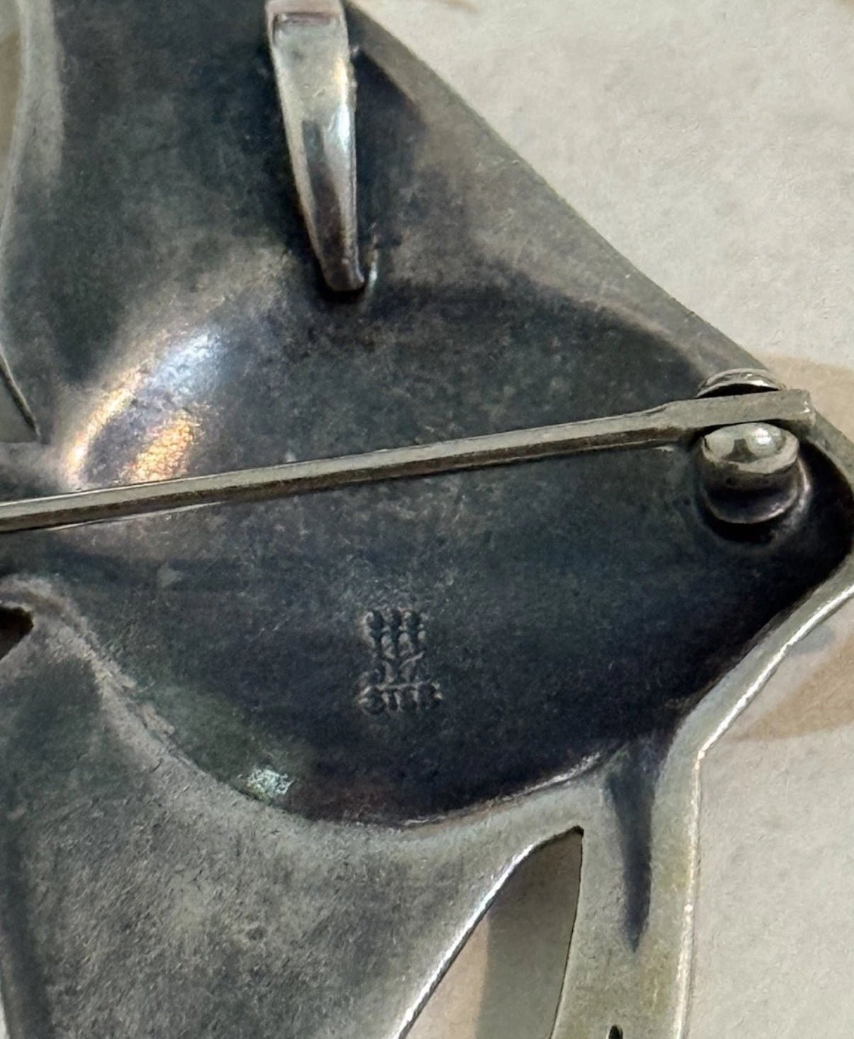 Pre-Owned James Avery Retired Sterling Silver Large Angel Fish Pendant or Brooch