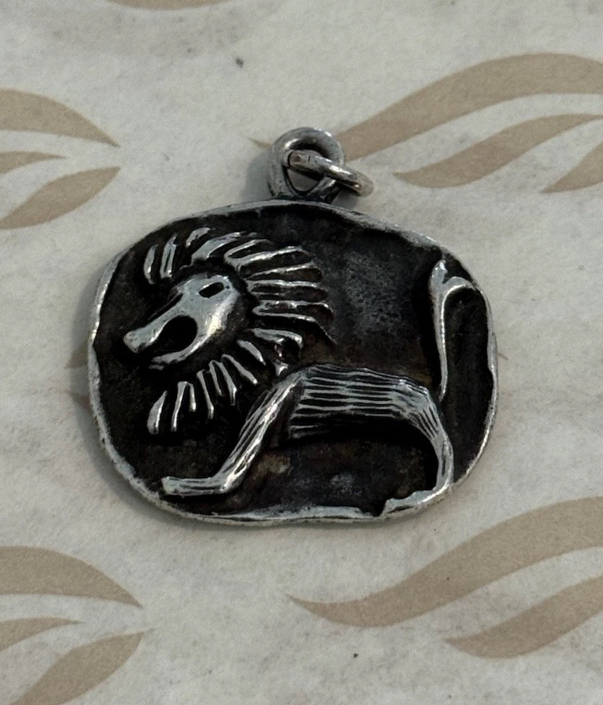 Pre-Owned James Avery Rare Retired Sterling Silver Leo Lion Zodiac Pendant