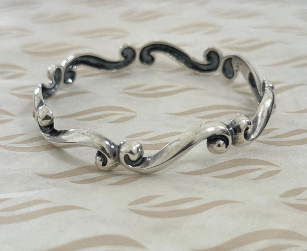 Pre-Owned James Avery Retired Sterling Silver Europa Scroll Bangle Bracelet