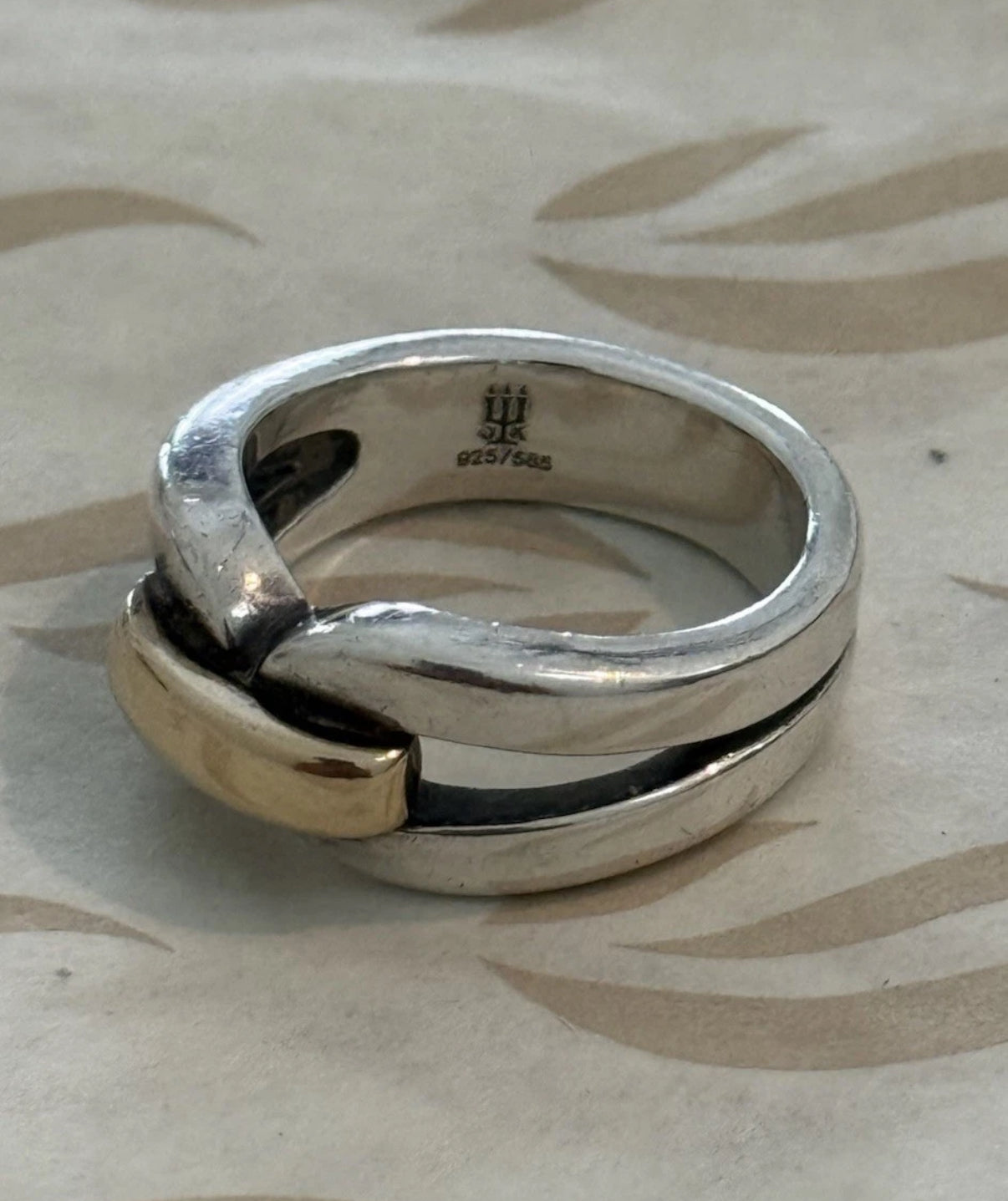 Pre-Owned James Avery Retired Sterling Silver & Gold Enduring Bond Ring Size 5