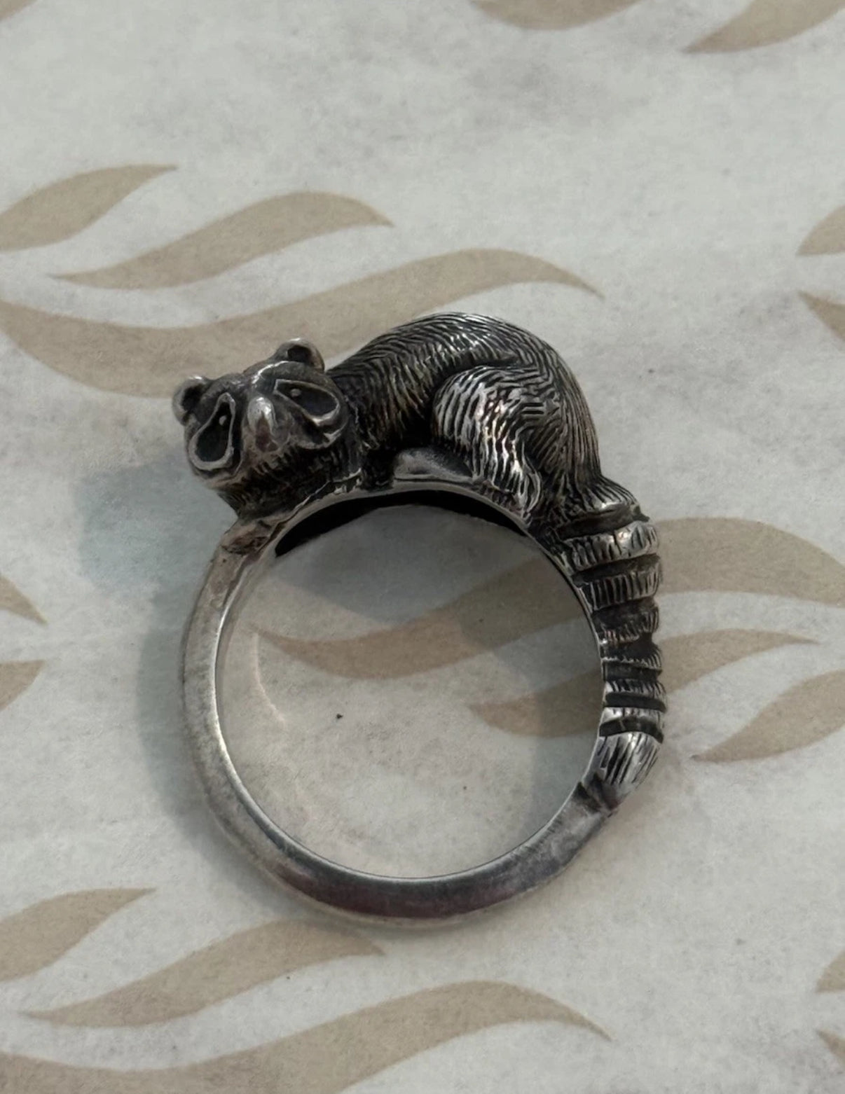 Pre-Owned James Avery Retired RARE Sterling Silver Raccoon Wrap Around Ring Size 5