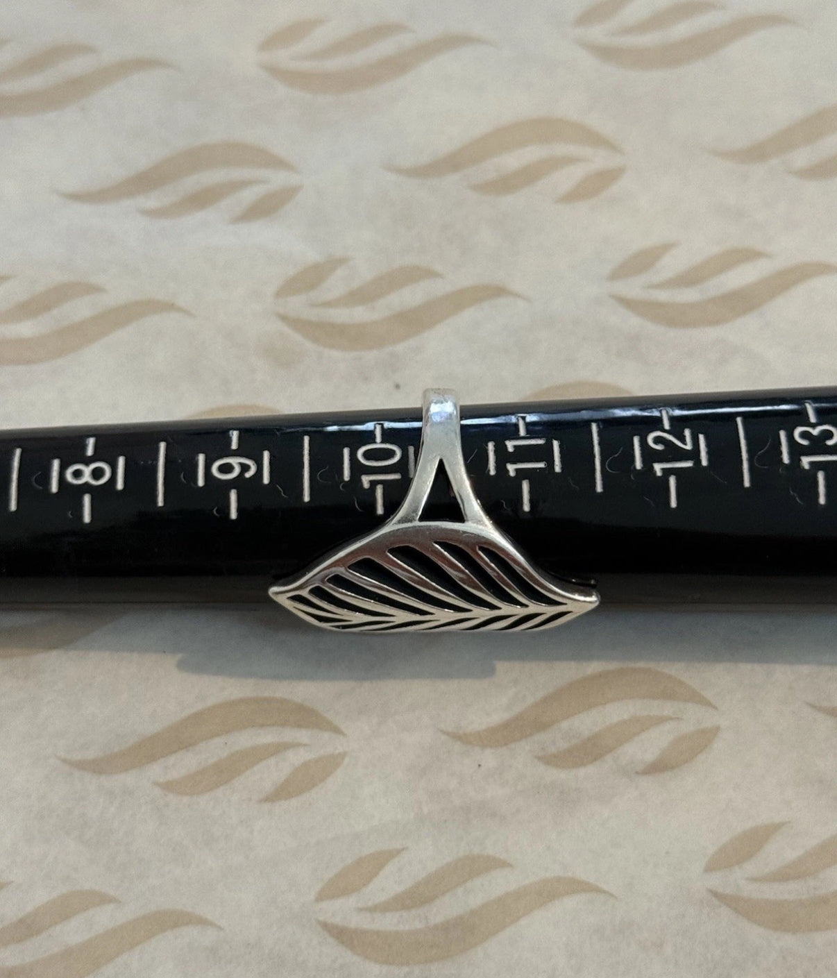 Pre-Owned James Avery Retired Sterling Silver HTF Open Leaf Ring Size 10.5