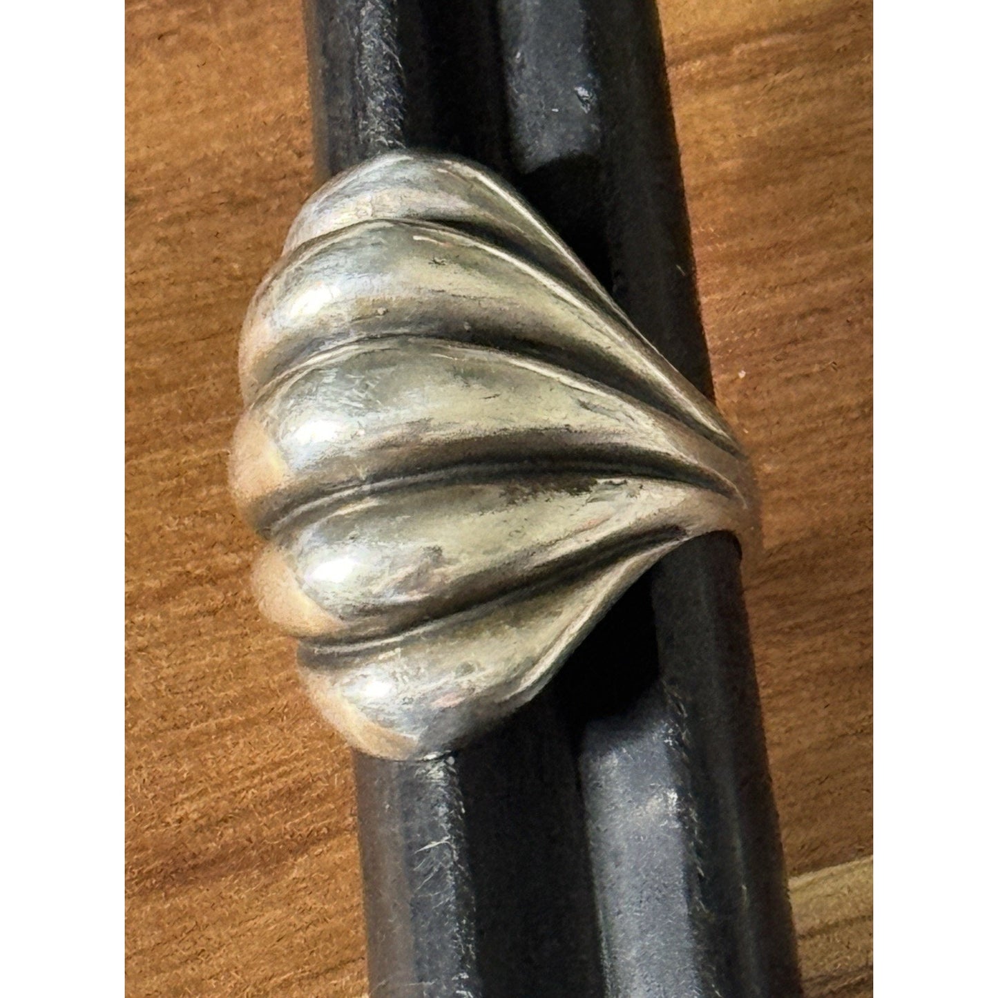 Pre Owned James Avery Vintage Retired Silver Scalloped Dome Ring Size 7.5