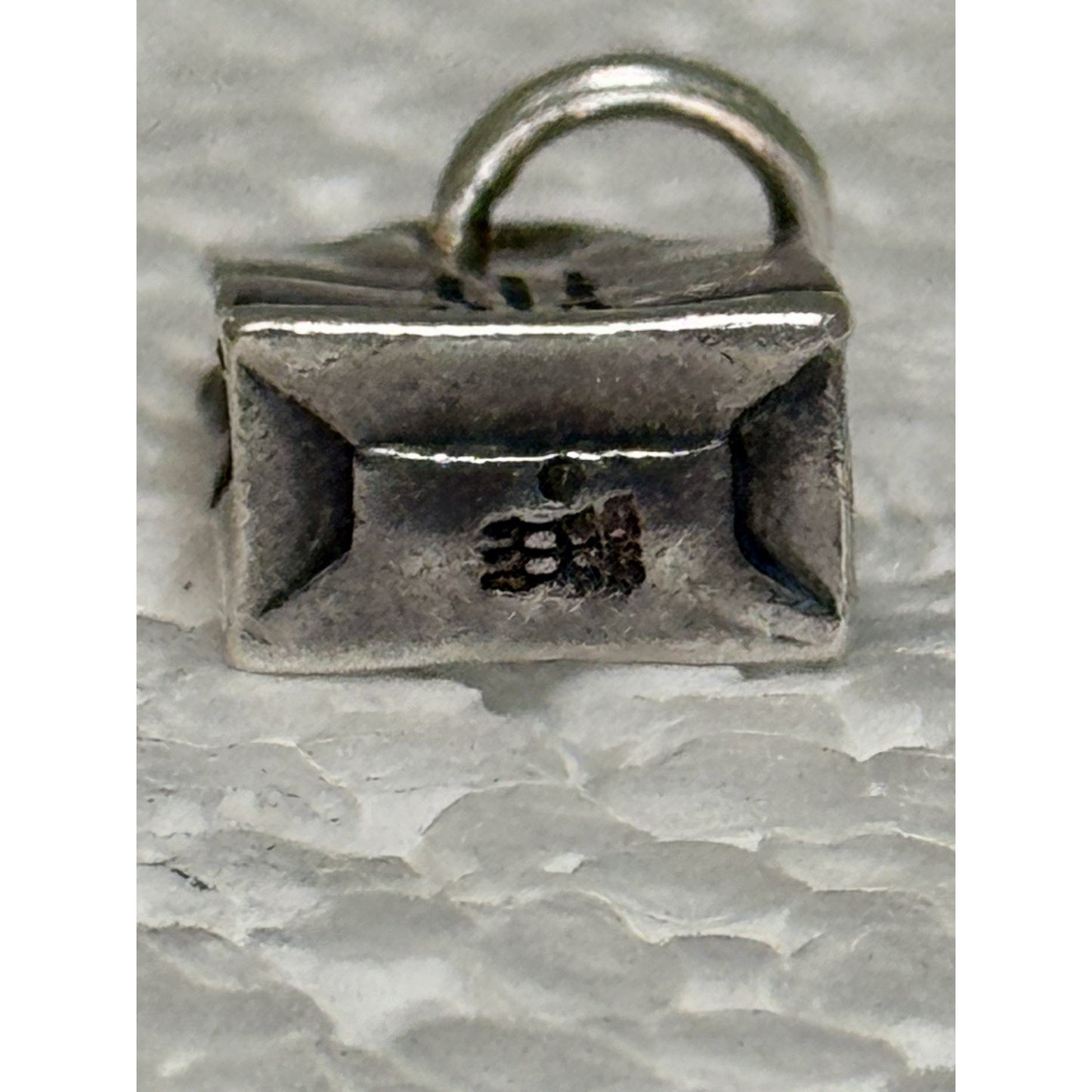 Pre Owned James Avery Retired Silver Shopping Bag Charm with Bonus JA Tag Charm