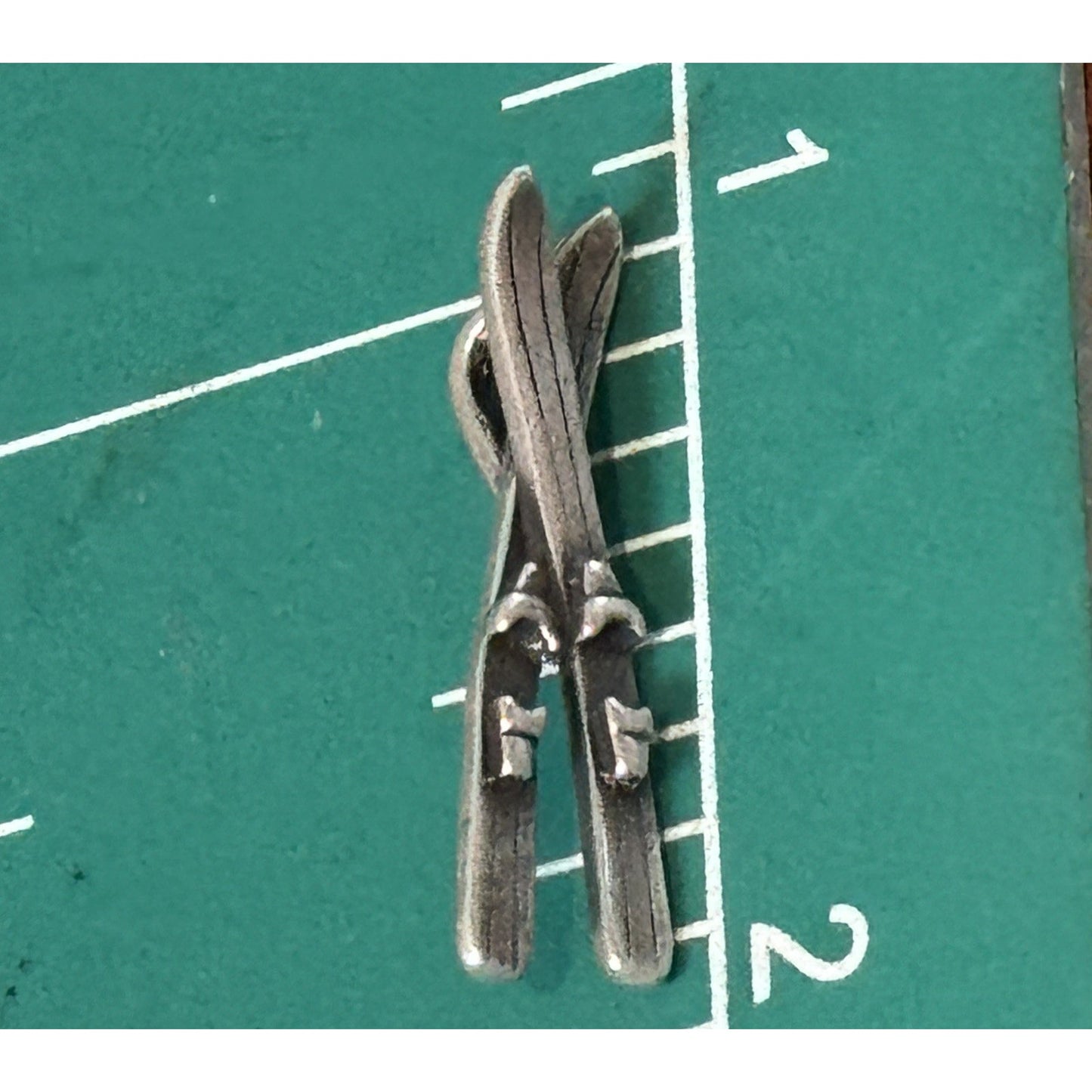Pre Owned James Avery Retired Ski Sterling Silver Charm