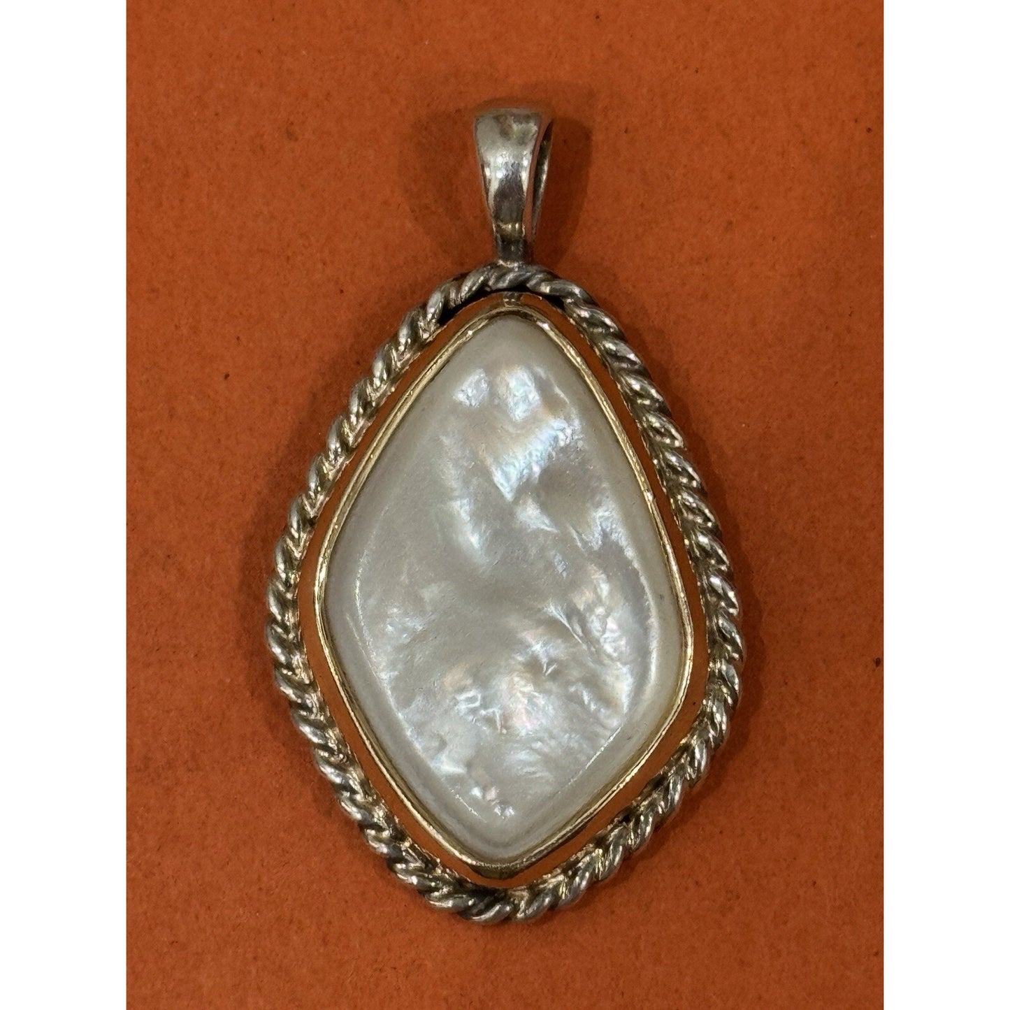 James Avery RETIRED Alessandra Mother Of Pearl MOP 14k Gold & Silver Pendant Pre-Owned