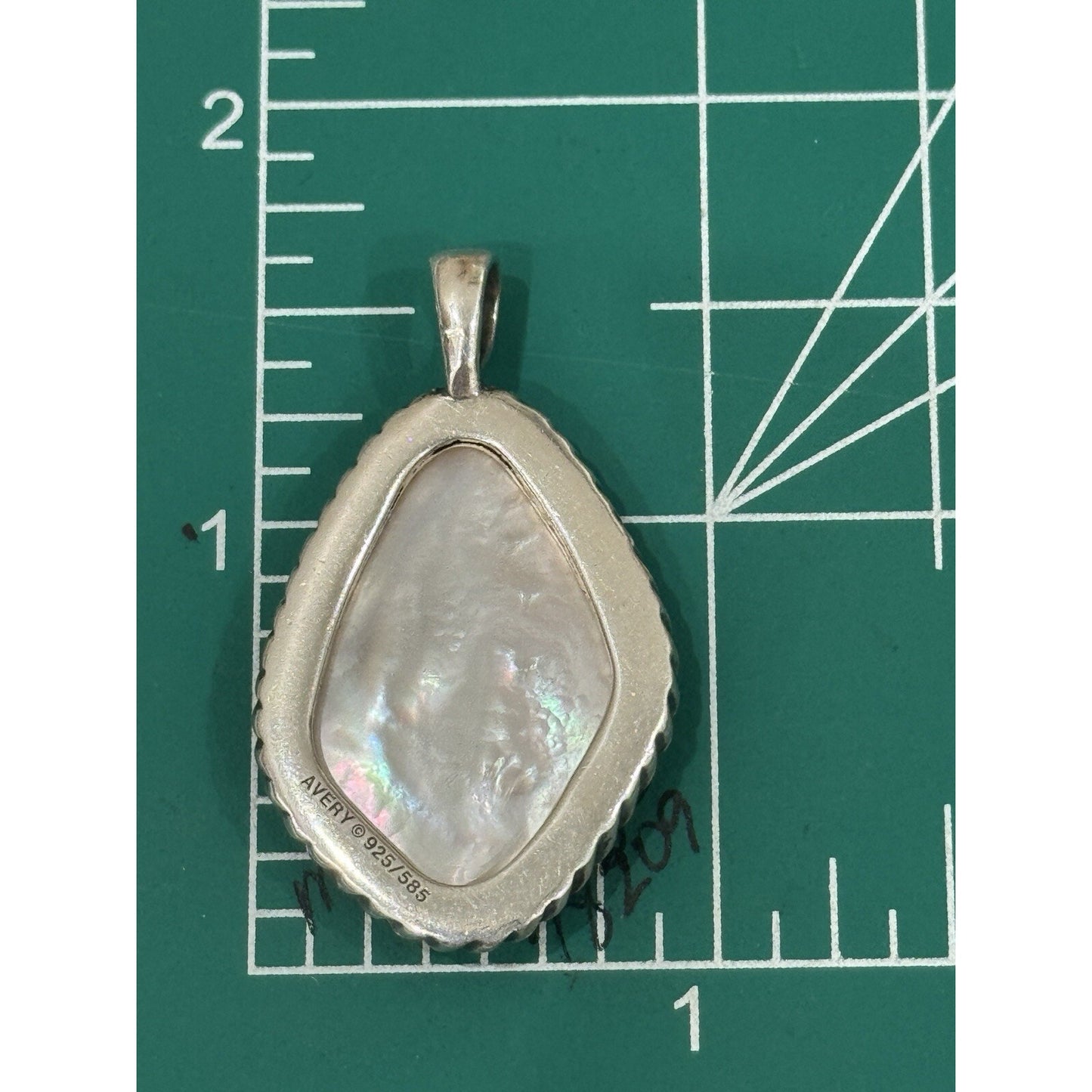James Avery RETIRED Alessandra Mother Of Pearl MOP 14k Gold & Silver Pendant Pre-Owned
