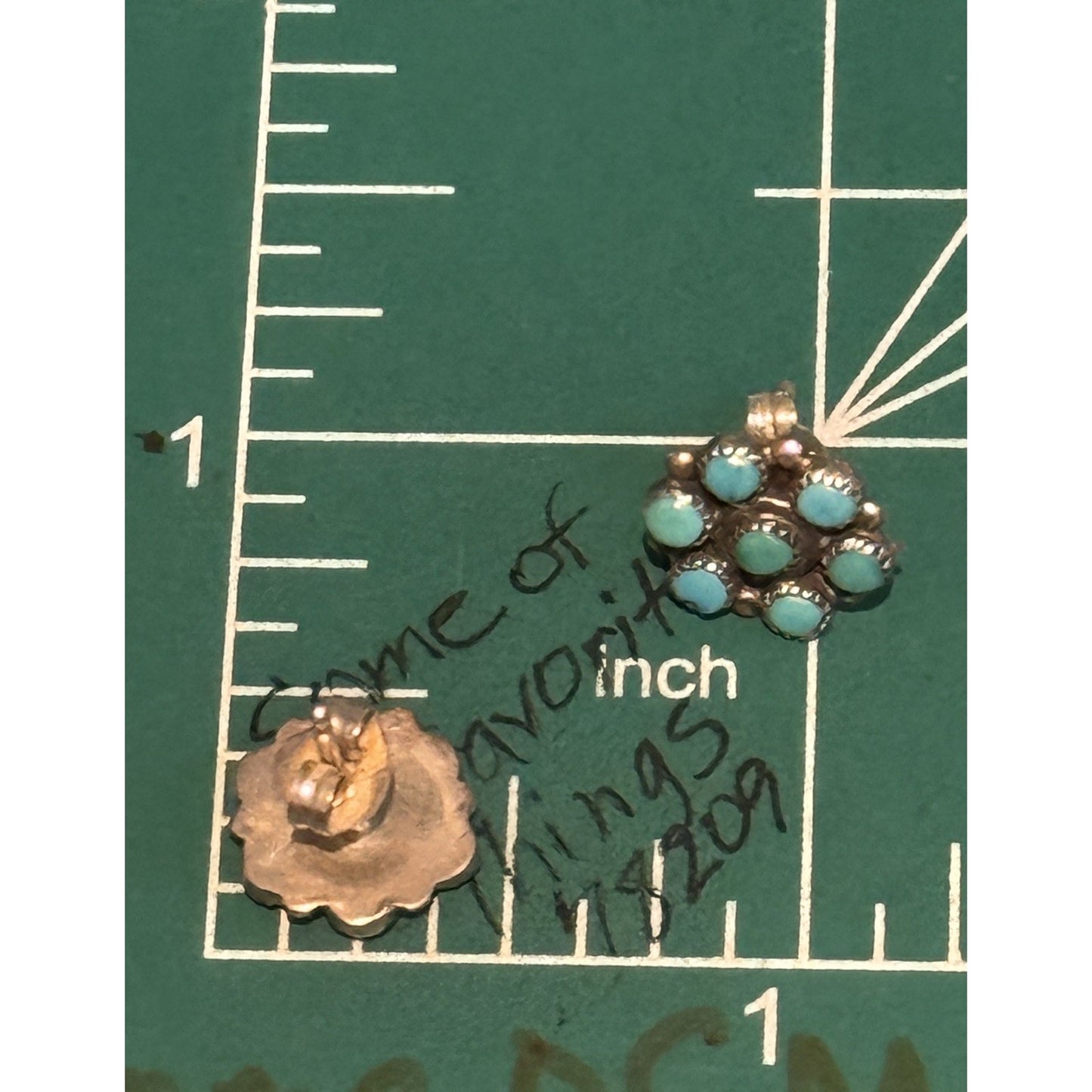 Vintage Zuni Style Turquoise Cluster Stud Earrings Sterling Silver Flower 1/2”